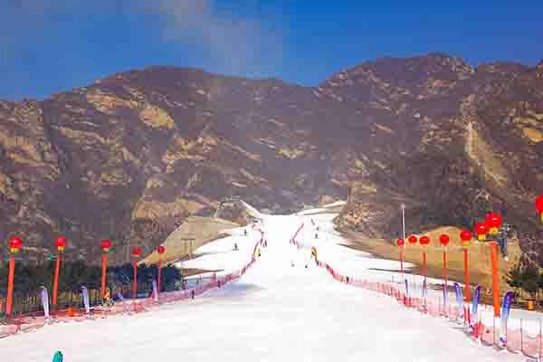 北京滑雪场哪个适合初学者 滑雪场营业时间及交通
