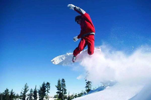 國內滑雪場哪個最好玩 長白山滑雪度假村推薦