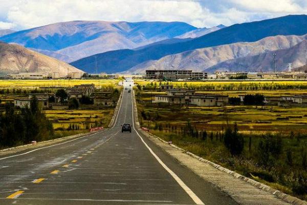 西藏旅游全攻略 景点推荐交通及住宿