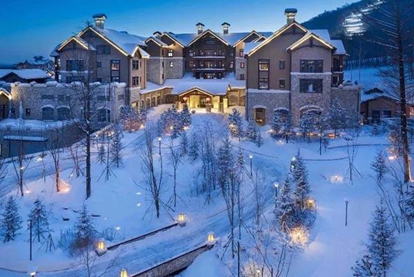 长白山国际滑雪场附近的酒店有哪些