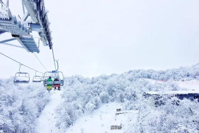 鹧鸪山滑雪场2020开放时间及门票价格 阿坝滑雪场有哪些