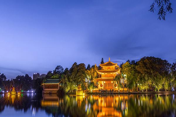 云南三日游 - 冬天适合去哪里旅游暖和 云南的冬天哪里好玩