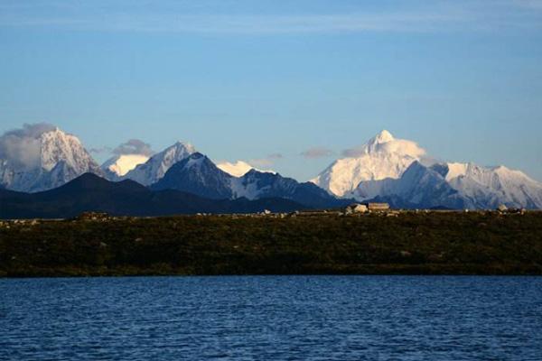 贡嘎雪山最佳观赏位置 附游玩攻略