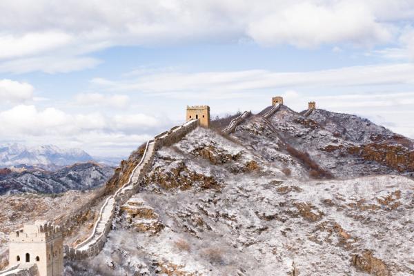 青山关在哪里 雪后青山关长城的美景