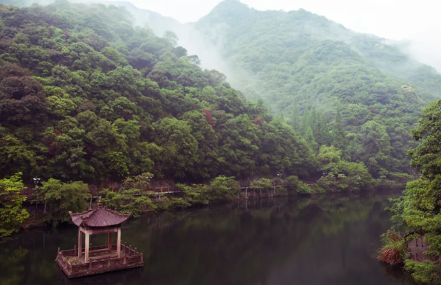 國內泡溫泉去哪里最好 中國溫泉哪個好