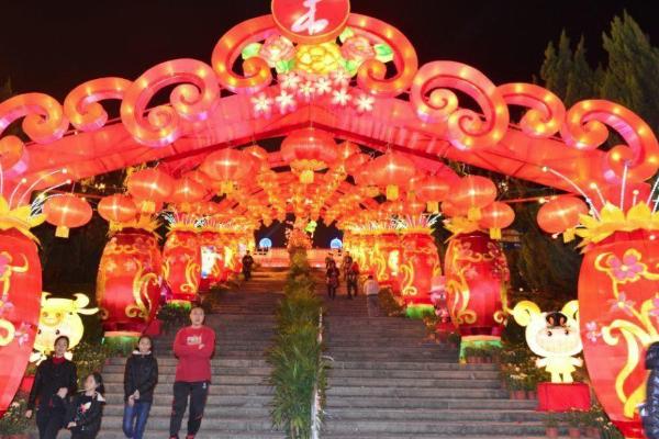 2021中山市东区当场过年祸利补助