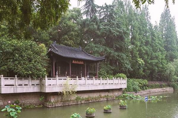 南京乌龙潭公园开放了吗2021 南京乌龙潭公园简介