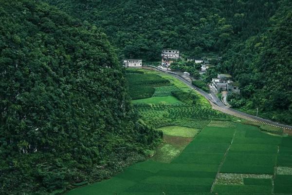 贵州旅游自正在止攻略 贵州留宿及景面保举