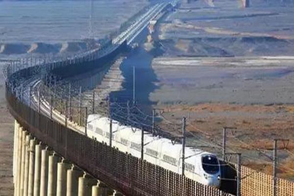 新疆铁路清明节加开150趟旅客列车-乌鲁木齐清明节公交线路调整