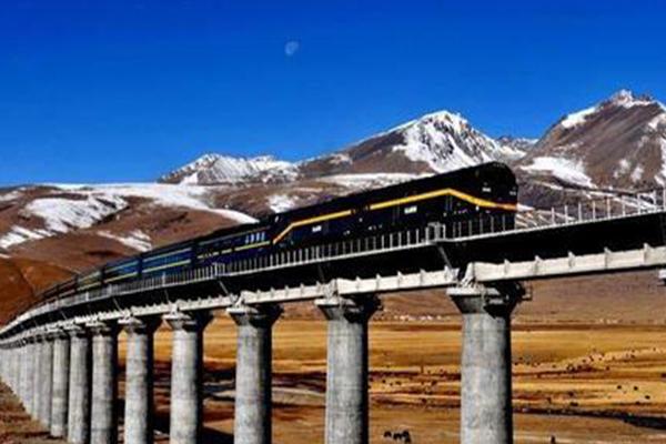 新疆铁路清明节加开150趟旅客列车-乌鲁木齐清明节公交线路调整