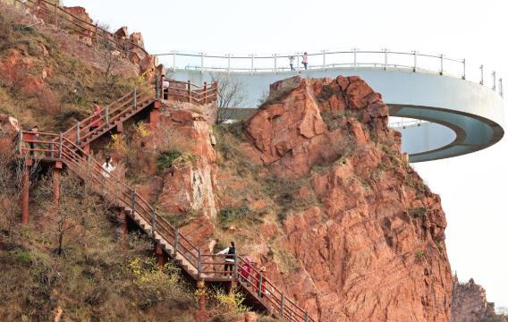 伏羲山白石林景区玻璃环廊有多少 要门票吗