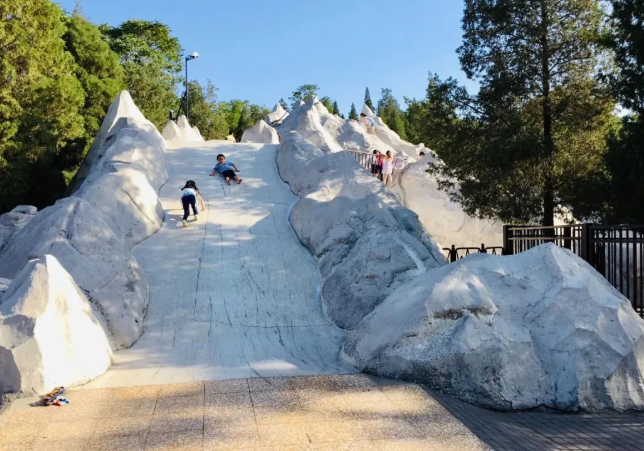 北京陶然亭大雪山