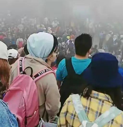 数千游客被滞留泰山 泰山现在人多吗