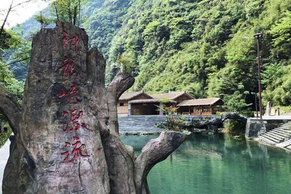 重庆团建活动处所保举 重庆夏天躲寒最好的处所