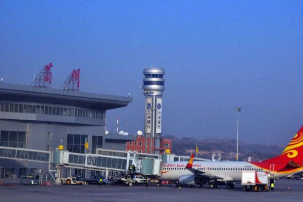 8月12日起中川机场暂停部分中转业务