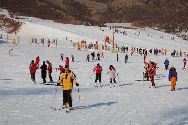 呼和浩特周边滑雪场那个好 呼和浩特周边滑雪场在哪里