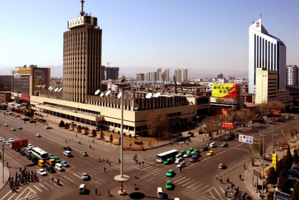 呼和浩特8月27日开通火车东客站公交场站至汽车客运中心摆渡专线