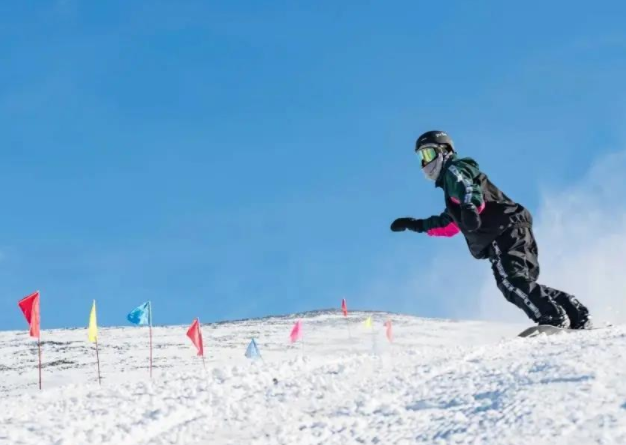 10月1日新疆可可托海滑雪场开放-预约滑雪时间