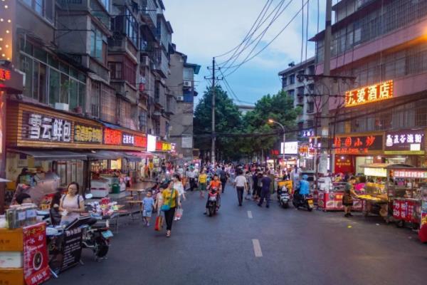 長沙比較熱鬧的夜市在哪里