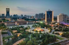 杭州武林广场好玩的吗