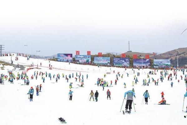 武汉周边滑雪场哪个最好玩