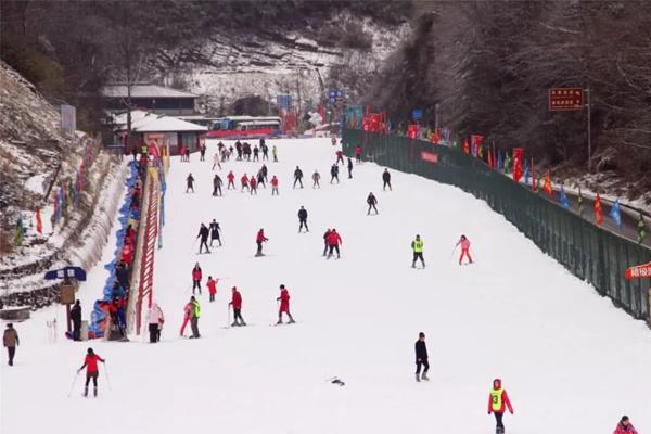 神农架滑雪场在哪里个城市 具体属于哪个省哪个市