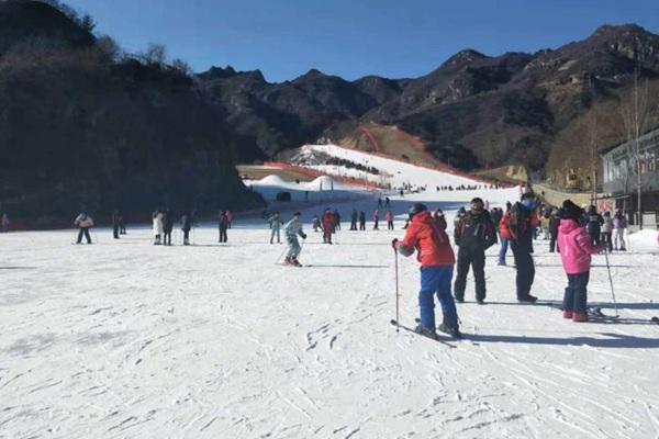 北京怀北国际滑雪场开放时间及教练价格