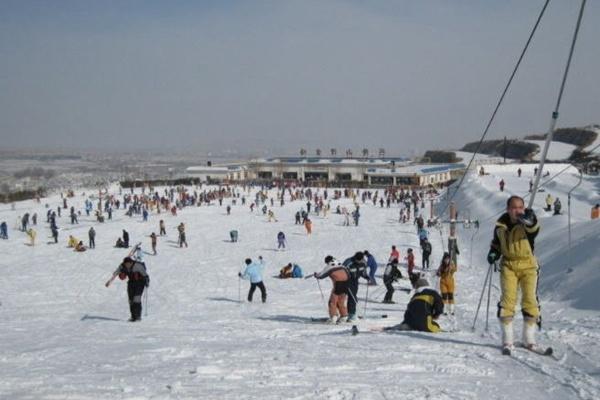 兰州昌隆山滑雪场开放时候及门票劣惠活动