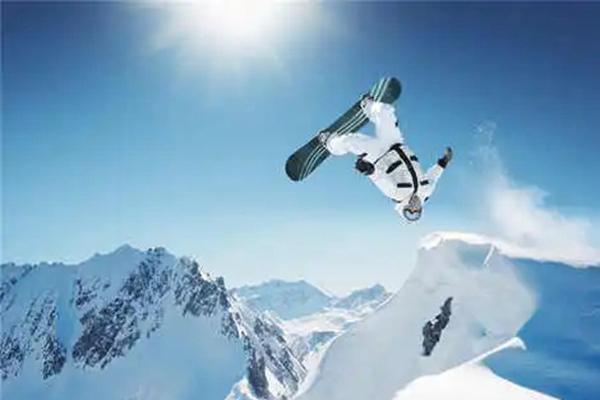 国内最值得去的十大滑雪场推荐