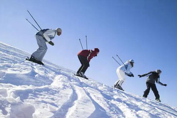 中国哪些滑雪场比较好 这三家是滑雪爱好者的天堂
