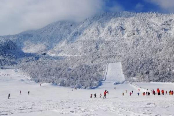 成都附近的滑雪场有哪些 成都自驾玩雪的地方