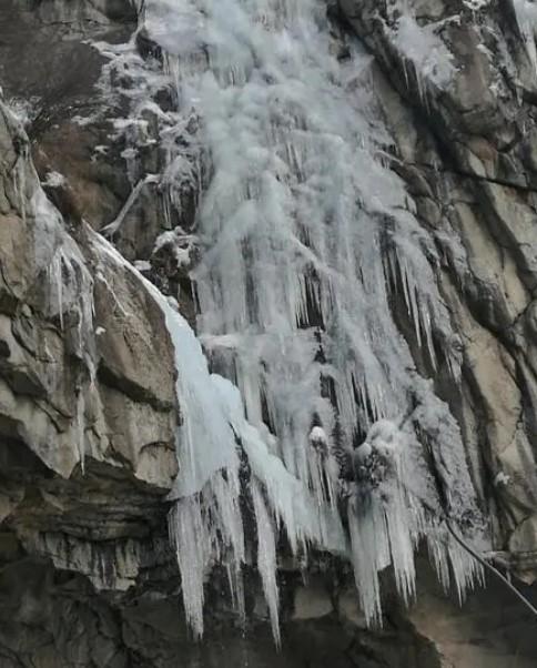抱龙峪冰瀑怎么走 抱龙峪冰瀑一日游攻略