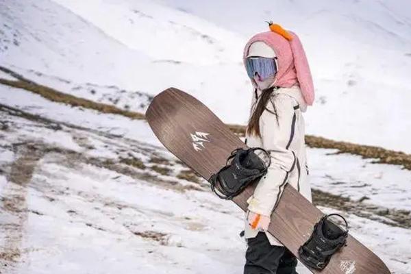 青岛崂山滑雪场门票价格及交通指南