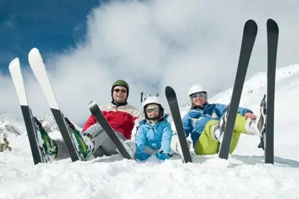 青岛滑雪场冬天几月开放及门票信息