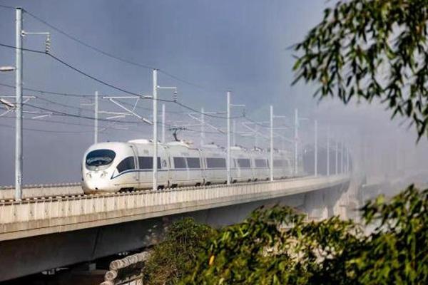 湘西高铁12月6日正式开通运营