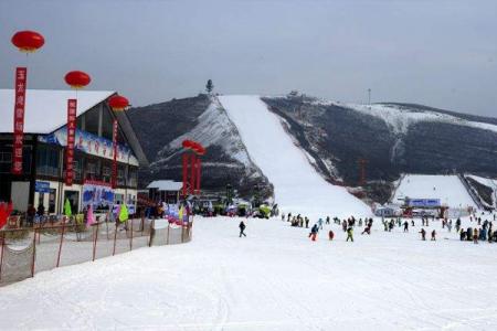2023玉龙湾滑雪场门票价格 - 开放时间 - 游玩攻略