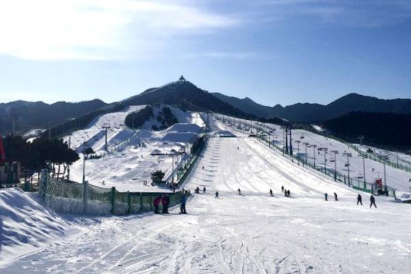 2021北京密云南山滑雪场延长试营业时间公馆