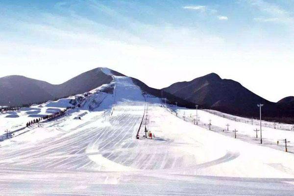 2021因受疫情影响桐庐生仙里国际滑雪场暂停营业
