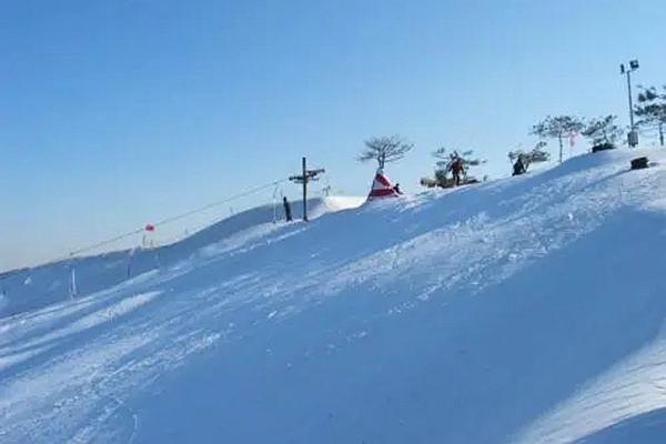 哈尔滨滑雪场几月份开放