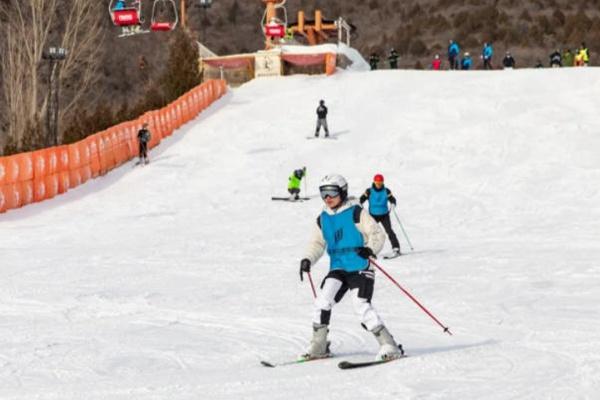 军都山滑雪场开放时间门票价格及地址交通