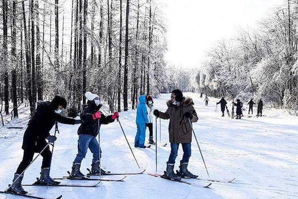 2021凈月潭滑雪場(chǎng)門票優(yōu)惠活動(dòng)及時(shí)間