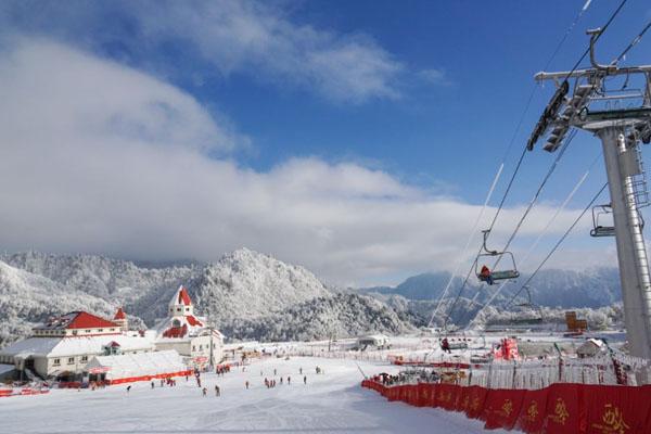 成都周邊滑雪場哪個最好玩 成都周邊滑雪場排名