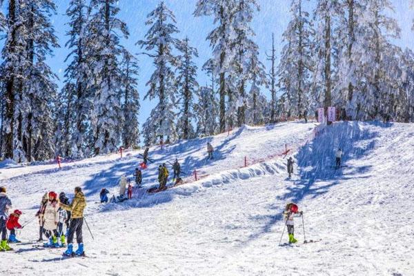 成都周邊滑雪場哪個最好玩 成都周邊滑雪場排名