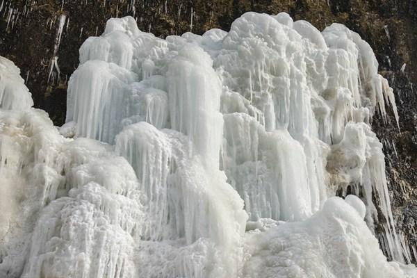 石家庄冬季哪里可以看冰瀑 石家庄冬季看冰瀑的地方推荐