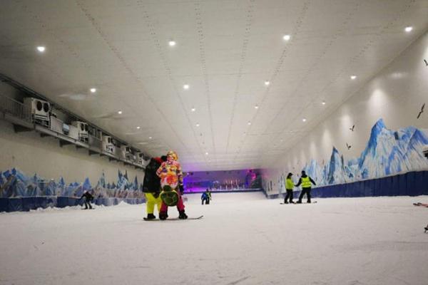 重庆际华园滑雪场在哪里