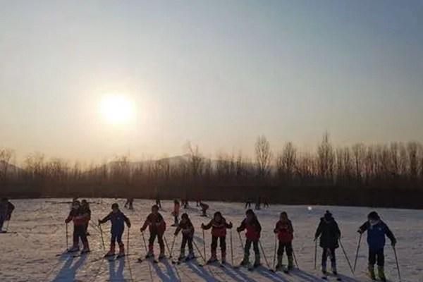 東方巨龜苑滑雪場門票多少錢 什么時間開始營業