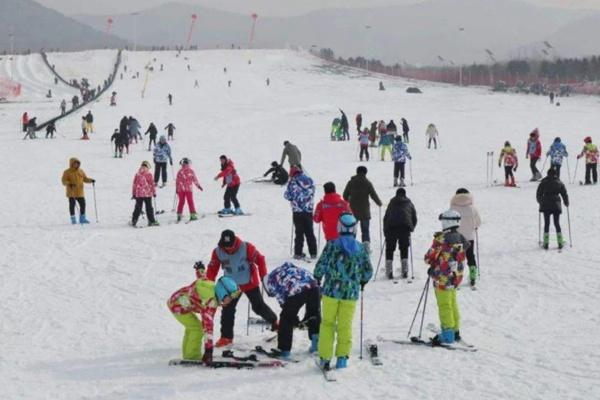 距离济南市区最近的滑雪场是哪个