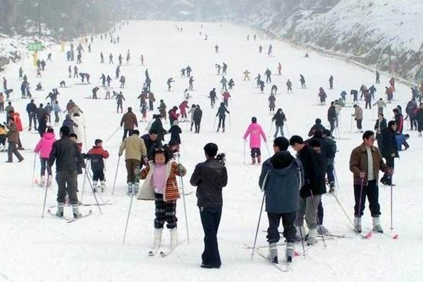 西安哪里可以学滑雪 非常适合初学者的滑雪场