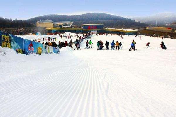 济南滑雪场有哪些已经营业了?济南滑雪场推荐