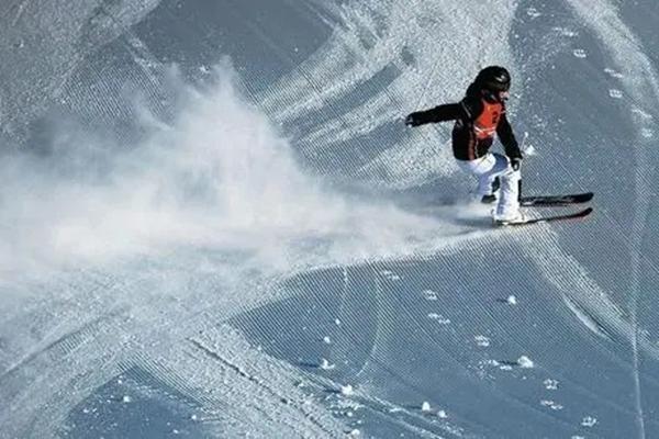 新疆五大滑雪场推荐 新疆滑雪胜地